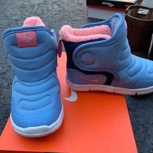 Nike boots for toddler size 7